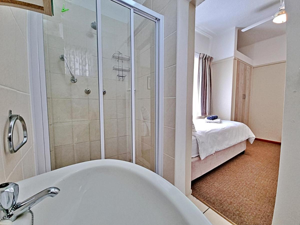 Fairway Holiday Accommodation Hermanus Buitenkant foto