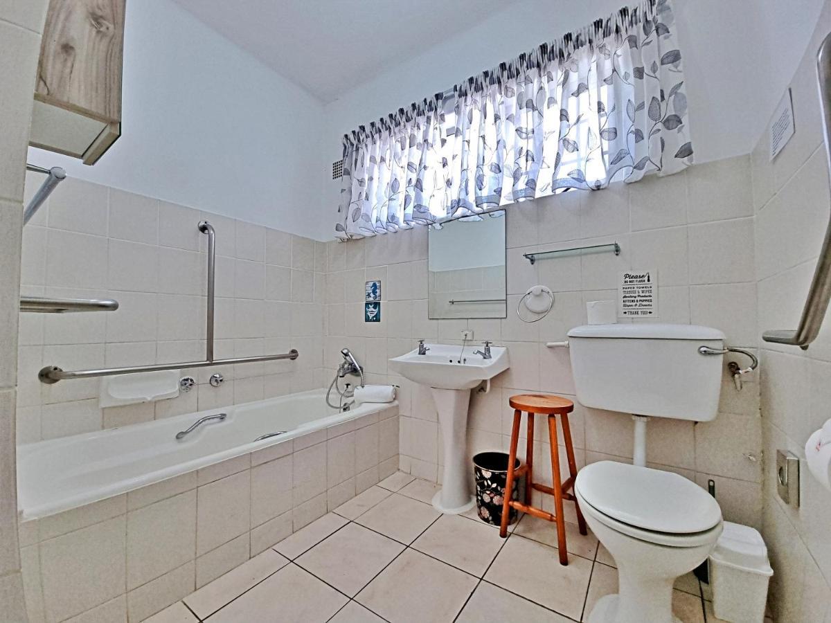 Fairway Holiday Accommodation Hermanus Buitenkant foto