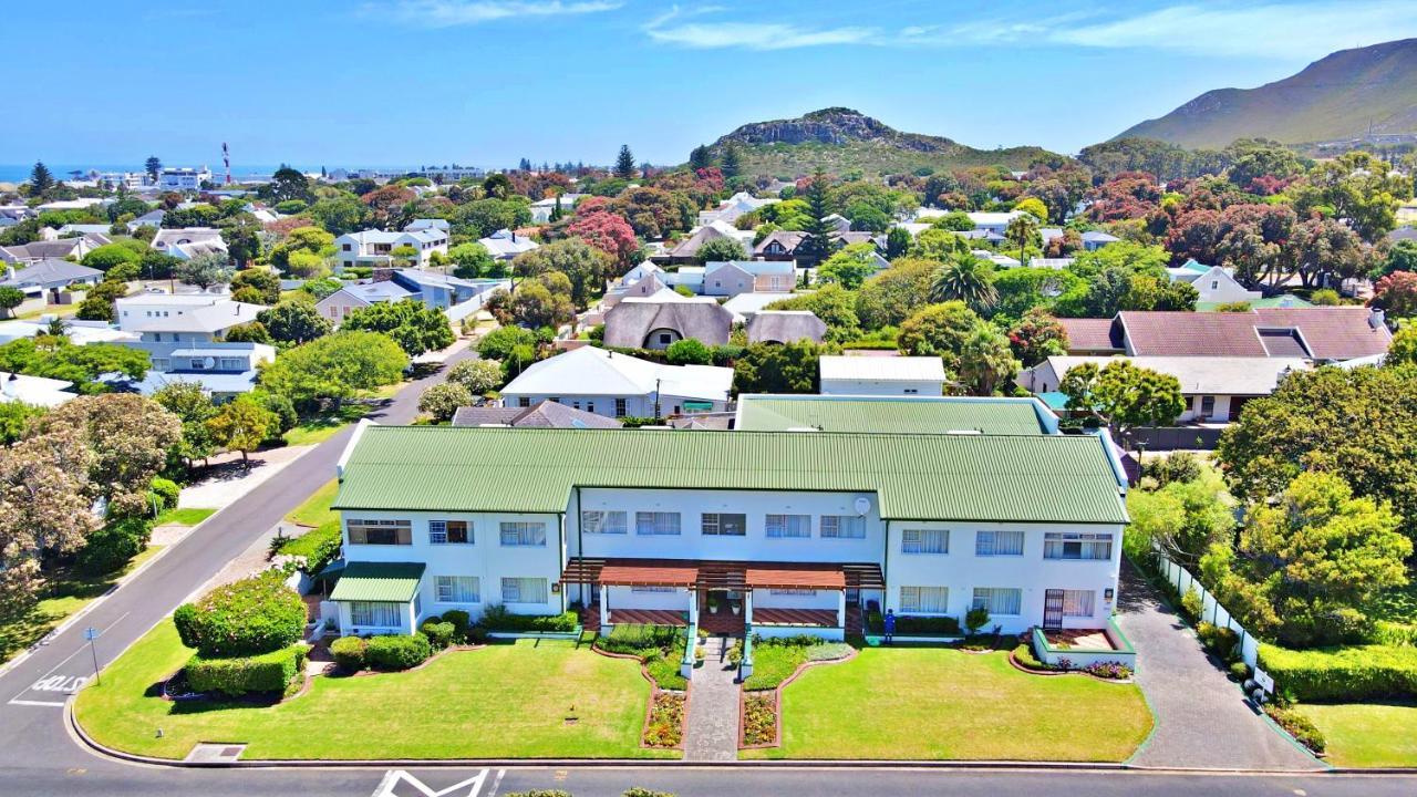 Fairway Holiday Accommodation Hermanus Buitenkant foto