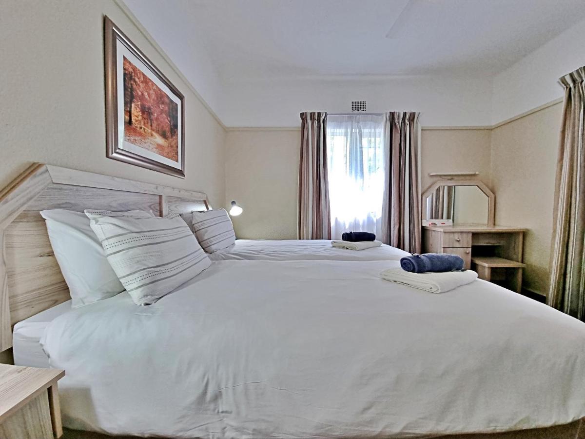 Fairway Holiday Accommodation Hermanus Buitenkant foto